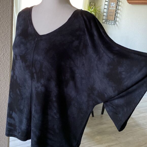 Tahari Black Tie Dye V Neck Mid Short Sleeve T-Shirt Viscose Blend S Boho - Picture 9 of 9